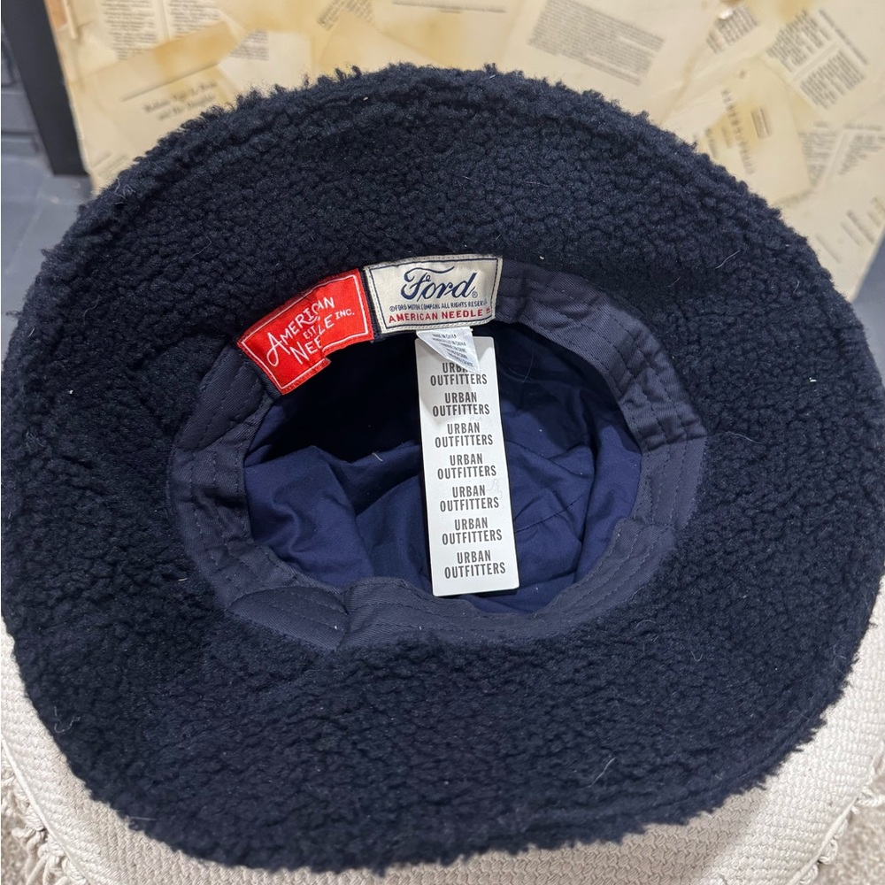 Urban Outfitters American Needle Ford Patch Fleece Bucket Hat Black - Picture 6 of 6
